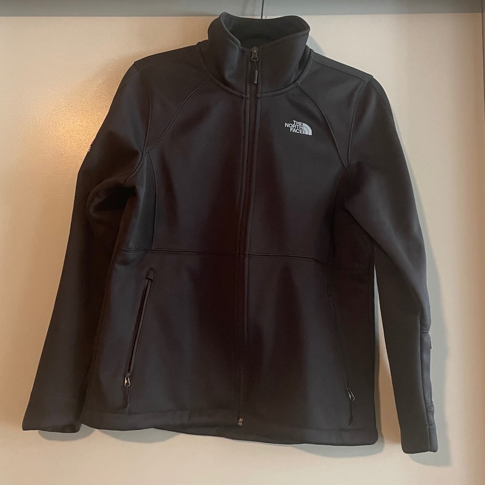 The North Face womens M windwall black jacket (branded)